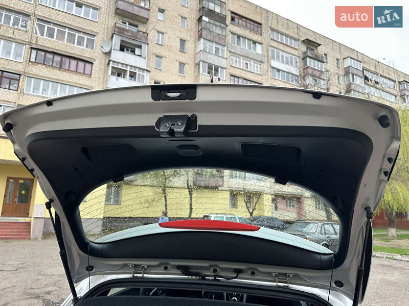 Хетчбек Hyundai i30 2016 в Чернівцях