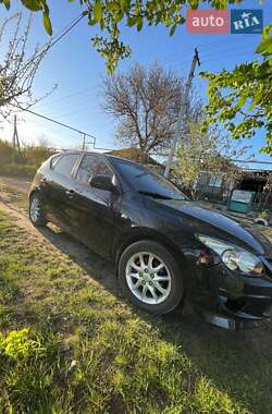 Хэтчбек Hyundai i30 2010 в 