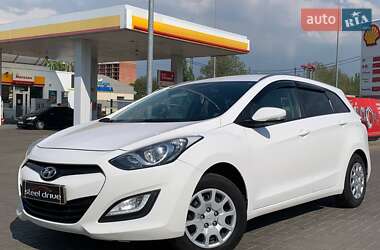 Хэтчбек Hyundai i30 2014 в 