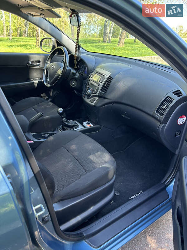 Хэтчбек Hyundai i30 2009 в Житомире