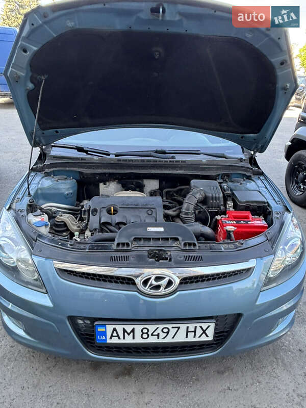 Хэтчбек Hyundai i30 2009 в Житомире
