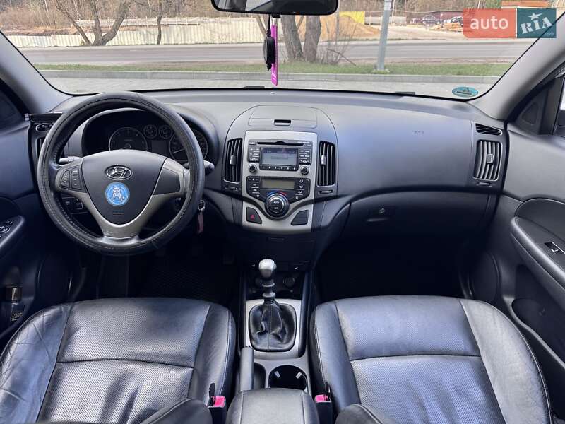 Універсал Hyundai i30 2008 в Новояворівську