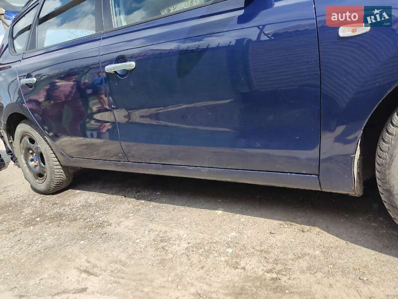 Універсал Hyundai i30 2009 в Дніпрі