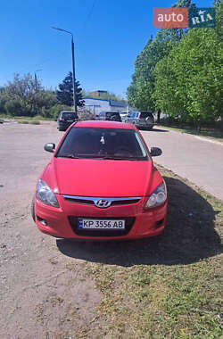 Хетчбек Hyundai i30 2009 в 