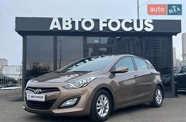 Хетчбек Hyundai i30 2012 в 