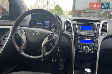 Хетчбек Hyundai i30 2012 в 
