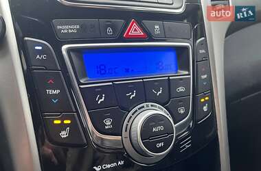 Хетчбек Hyundai i30 2012 в 