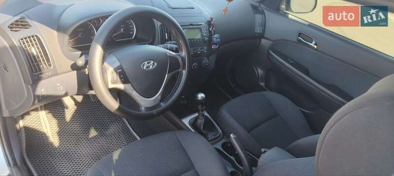 Универсал Hyundai i30 2008 в Одессе фото 11 Универсал Hyundai i30 2008 в Одессе