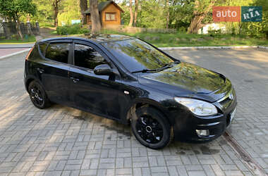 Хэтчбек Hyundai i30 2007 в 