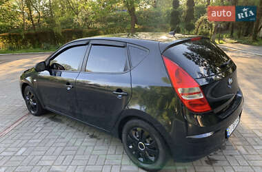 Хэтчбек Hyundai i30 2007 в 