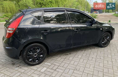 Хэтчбек Hyundai i30 2007 в 
