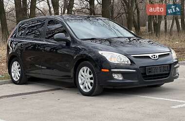 Универсал Hyundai i30 2009 в 