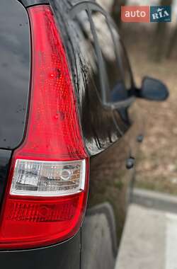 Универсал Hyundai i30 2009 в 
