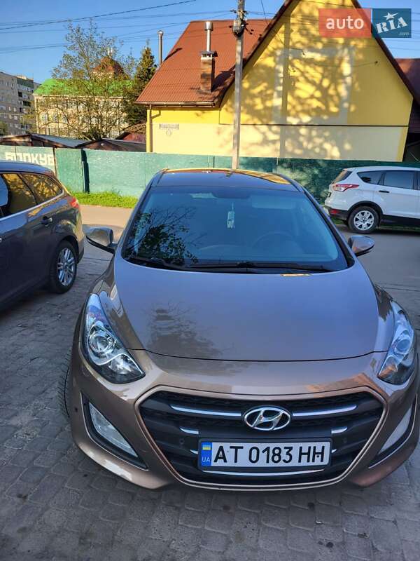 Универсал Hyundai i30 2015 в Калуше