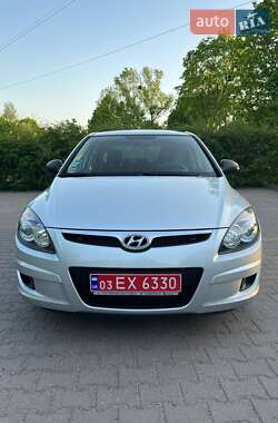 Хэтчбек Hyundai i30 2008 в Миргороде