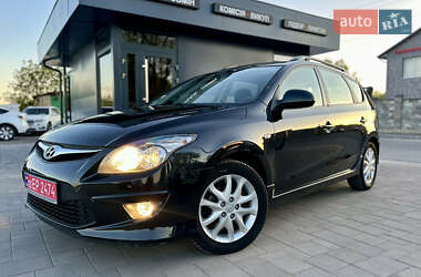 Універсал Hyundai i30 2010 в Рівному