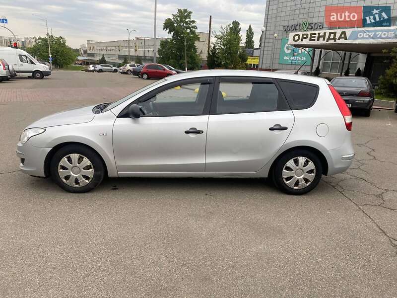 Універсал Hyundai i30 2008 в Києві