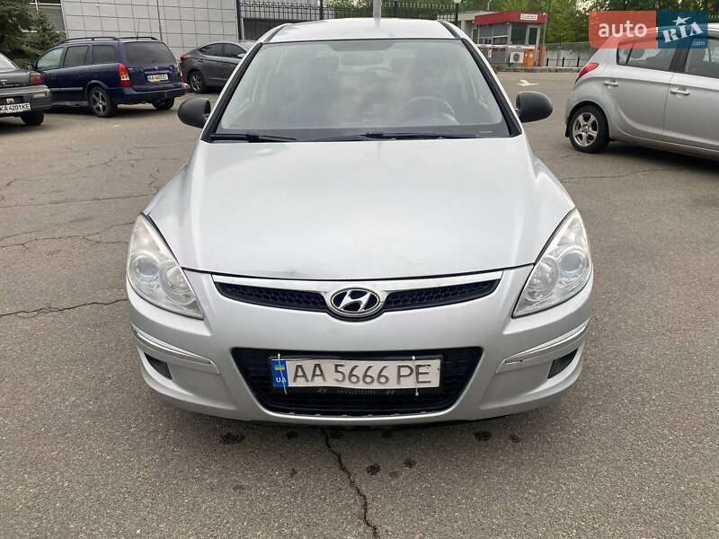 Универсал Hyundai i30 2008 в 