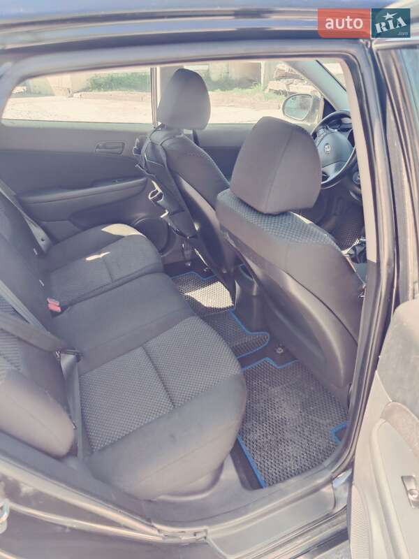 Хэтчбек Hyundai i30 2011 в Днепре