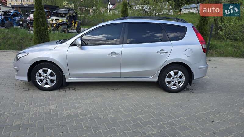 Універсал Hyundai i30 2012 в Яремчі