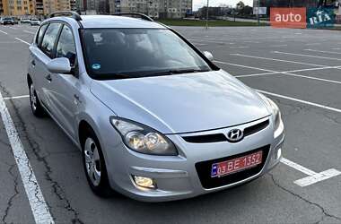 Универсал Hyundai i30 2010 в 