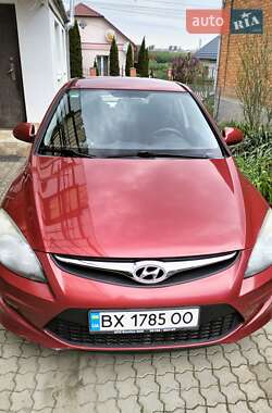 Хэтчбек Hyundai i30 2011 в 