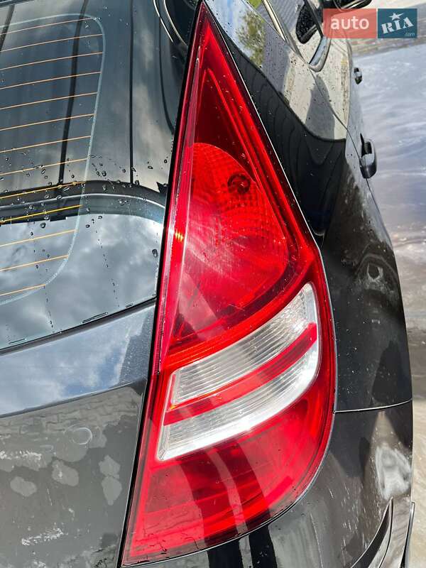 Хетчбек Hyundai i30 2010 в Маньківці