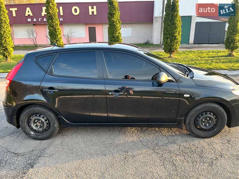 Хетчбек Hyundai i30 2010 в Маньківці