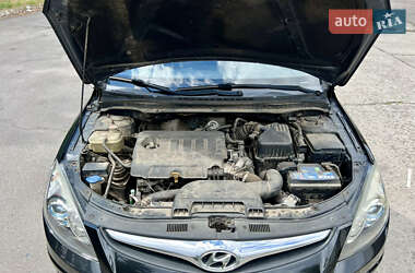 Универсал Hyundai i30 2010 в 