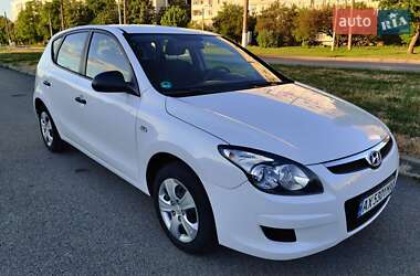 Хэтчбек Hyundai i30 2008 в 