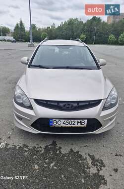 Универсал Hyundai i30 2010 в Львове