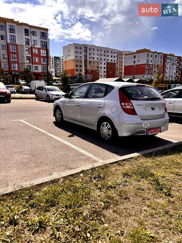 Хетчбек Hyundai i30 2012 в Рівному