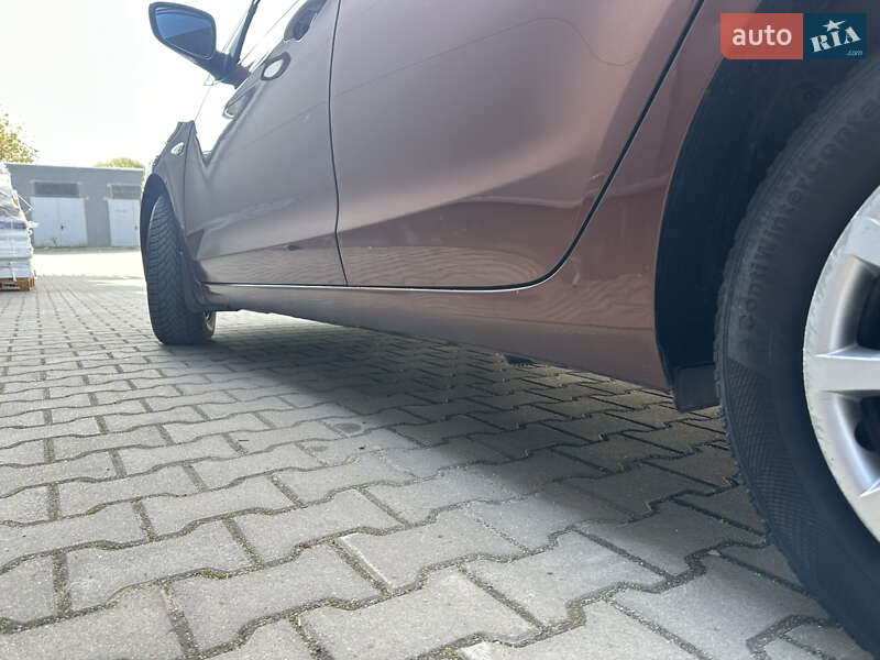 Хетчбек Hyundai i30 2013 в Хмельницькому