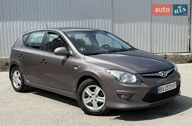 Хэтчбек Hyundai i30 2011 в Изяславе