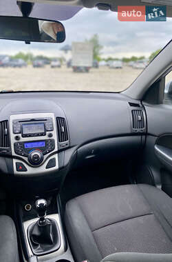 Хэтчбек Hyundai i30 2009 в 