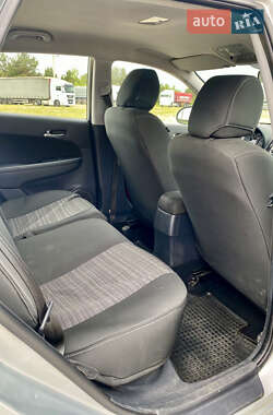 Хэтчбек Hyundai i30 2009 в 