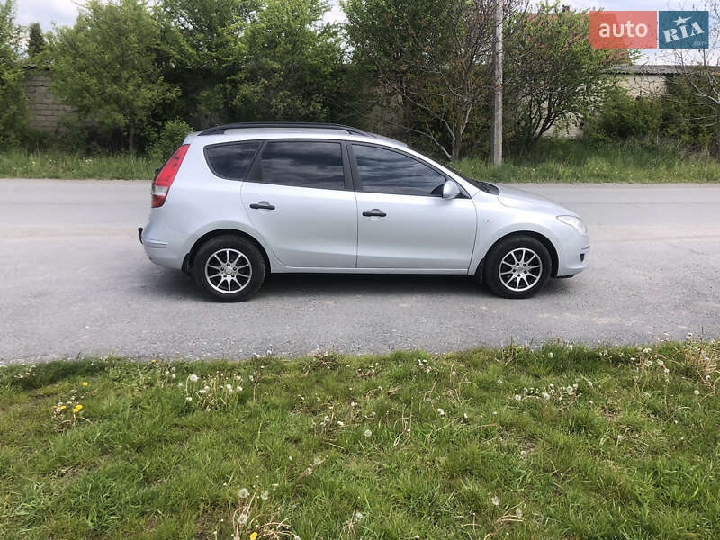 Универсал Hyundai i30 2009 в Киеве