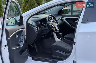 Хетчбек Hyundai i30 2013 в 