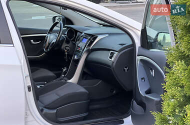 Хетчбек Hyundai i30 2013 в 