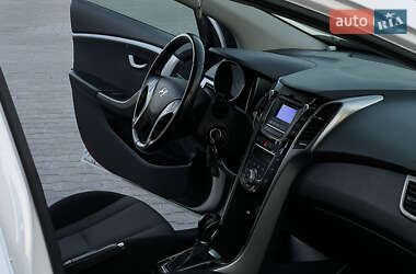 Хетчбек Hyundai i30 2013 в 