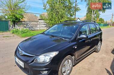 Универсал Hyundai i30 2010 в Глобине