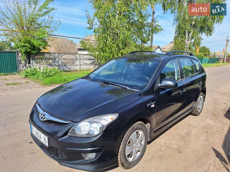 Универсал Hyundai i30 2010 в Глобине