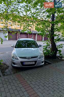 Универсал Hyundai i30 2008 в Новоукраинке