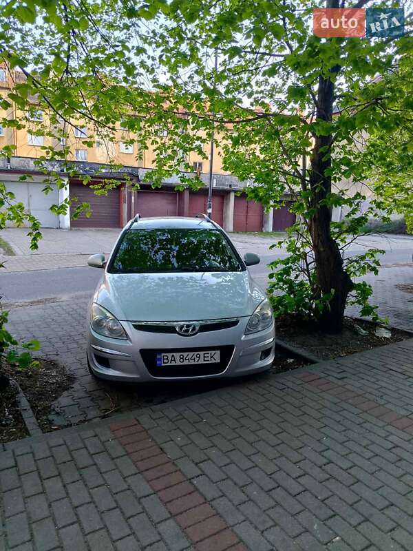 Універсал Hyundai i30 2008 в 