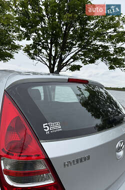 Хэтчбек Hyundai i30 2009 в 
