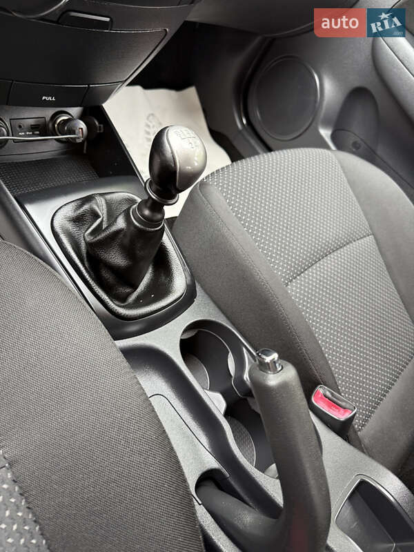 Хэтчбек Hyundai i30 2009 в Бурштыне