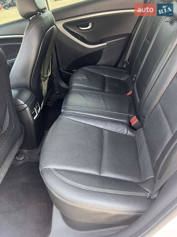 Хэтчбек Hyundai i30 2012 в Николаеве