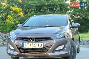 Хэтчбек Hyundai i30 2013 в 
