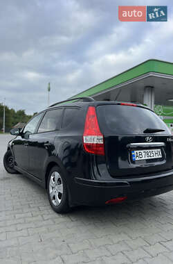 Хетчбек Hyundai i30 2010 в 