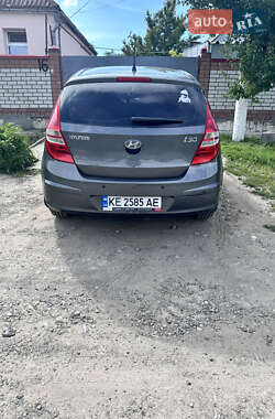 Хетчбек Hyundai i30 2008 в 
